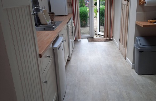 Snettisham Cottage | Amber Cottage 3 Bed , In Snettisham, North Norfolk dogs welcome