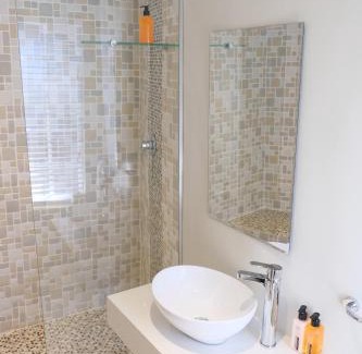 Wilderness Bed & Breakfast | Amber Light Wilderness Beach Cottage