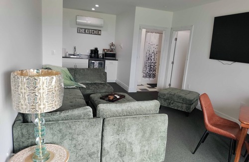 Hector House | Amber Suite: Two Bedrooms w/Lake View