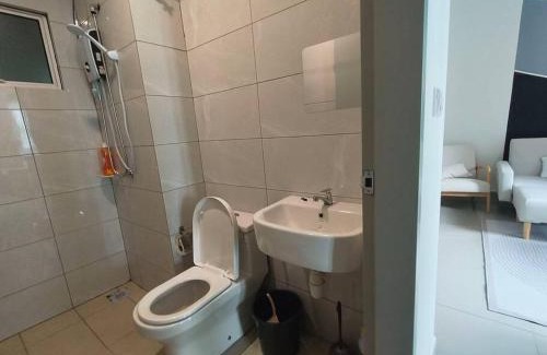 Malacca City Apartment | AmberCove Muji 4-5pax Cosy Home