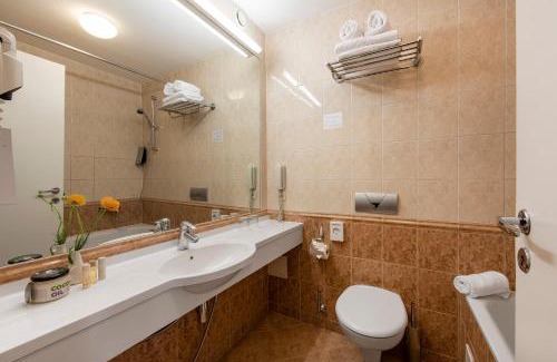 Old Town Hotel | Amberton Cathedral Square Hotel Vilnius