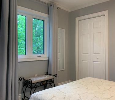 Niagara Falls House | Ambiance by the Falls Cozy Suite