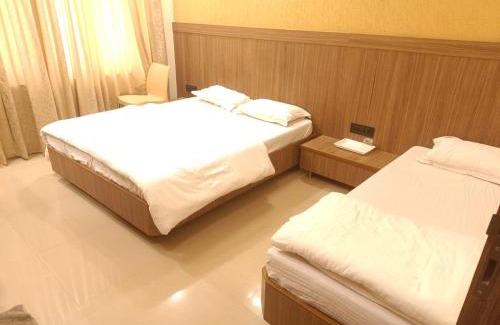 Yeola Hotel | Ambika Family Restaurant and Residency