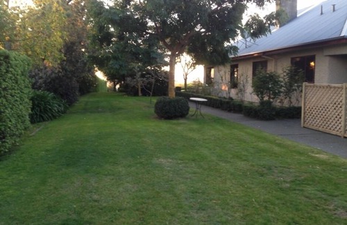 Havelock North Apartment | Ambury House - private garden resort with views