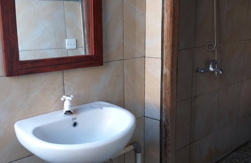 Purwakerti House | Amed Sari Beach Guesthouse