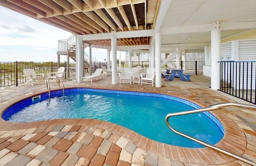 Plantation House | Amelia - Gulf front, St. George Island, FL