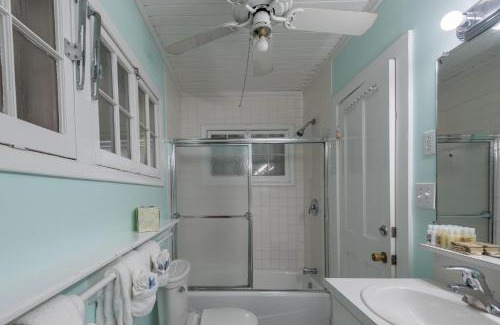 Uptown - Upper Duval House | Amelia House