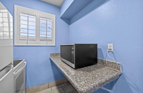 Mesa Hotel | American Executive Inn