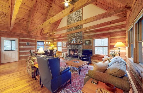 Seven Devils House | American Pride Cabin