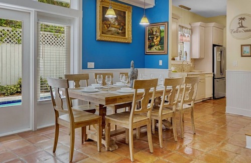 Downtown House | *AMERICANA TROPICALE @ OLD TOWN* Home & Pool by Duval + LAST KEY SERVICES.