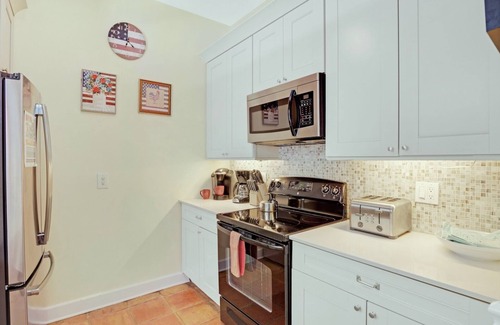 Downtown House | *AMERICANA TROPICALE @ OLD TOWN* Home & Pool by Duval + LAST KEY SERVICES.