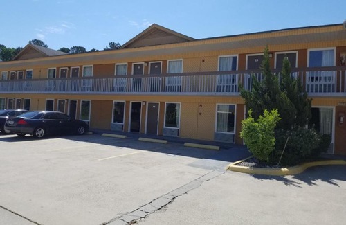 Fleming Hotel | Americas Best Inn - Savannah I-95
