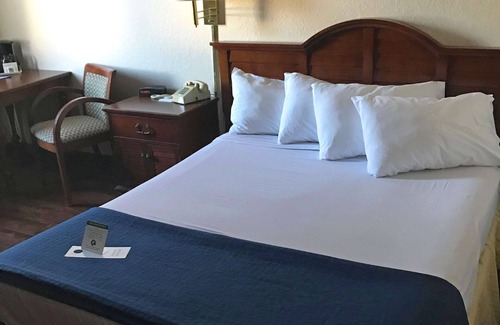 Sault Ste. Marie Hotel | Americas Best Value Inn Sault Ste. Marie