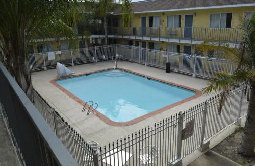 Groves Hotel | Americas Best Value Inn and Suites Groves