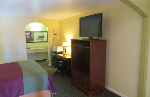 Hempstead Hotel | Americas Best Value Inn & Suites Hempstead