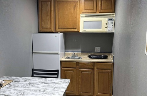 Groves Hotel | Americas Best Value Inn & Suites Groves Port Arthur