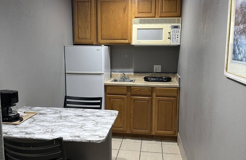 Groves Hotel | Americas Best Value Inn & Suites Groves Port Arthur