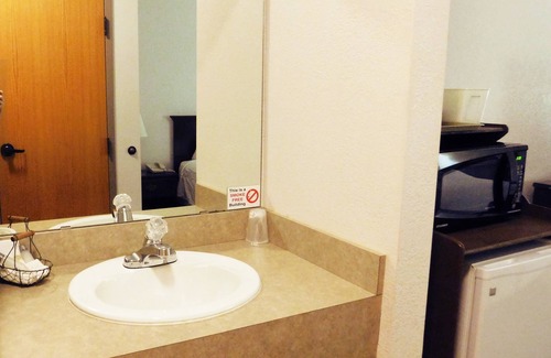 Fredonia Hotel | Americas Best Value Inn Fredonia