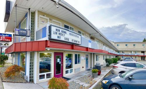 Westminster Triangle Hotel | Americas Inn & Suite
