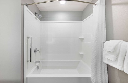 International Falls Hotel | AmericInn by Wyndham International Falls