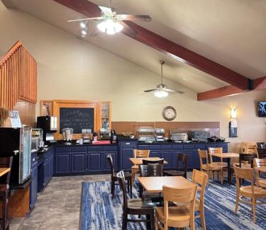 Baldwin Hotel | AmericInn by Wyndham Baldwin