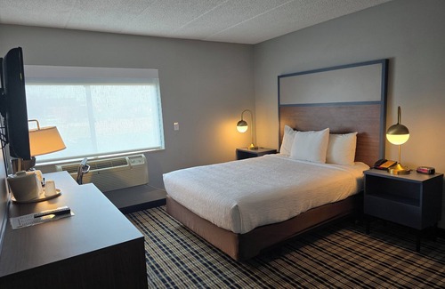 Beloit Hotel | AmericInn by Wyndham Beloit