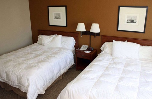 Charlevoix Hotel | AmericInn by Wyndham Charlevoix