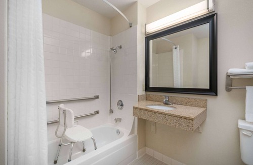 Johnston Hotel | AmericInn by Wyndham Johnston Des Moines