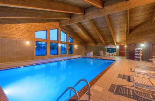 Minocqua Hotel | AmericInn by Wyndham Minocqua
