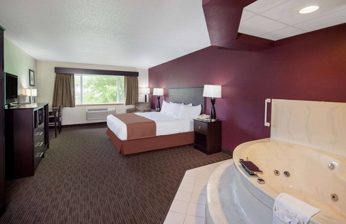Northfield Hotel | AmericInn by Wyndham Northfield