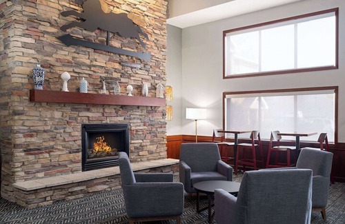 Shakopee Hotel | AmericInn by Wyndham Shakopee Near Canterbury Park
