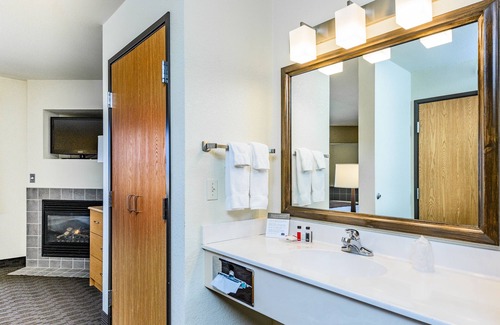 Belle Fourche Hotel | AmericInn by Wyndham Belle Fourche