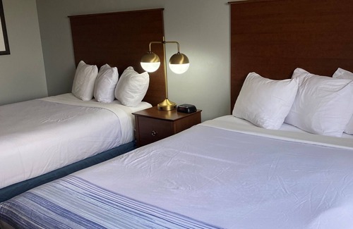 Webster City Hotel | AmericInn by Wyndham Webster City