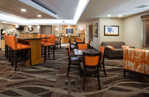 Waupun Hotel | AmericInn by Wyndham Waupun