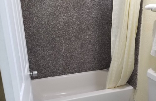 West Orange Hotel | AmeriStay Inn &Suites