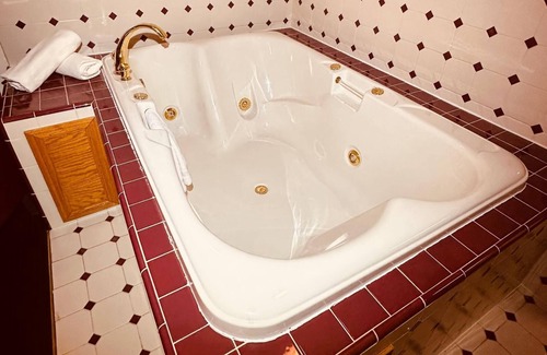 St Croix Falls Hotel | AmeriVu Inn and Suites - St. Croix Falls