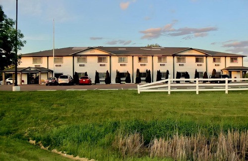 Stanley Hotel | AmeriVu Inn And Suites