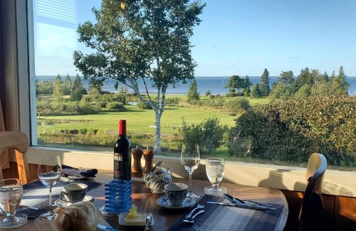 Lorneville Hotel | Amherst Shore Country Inn