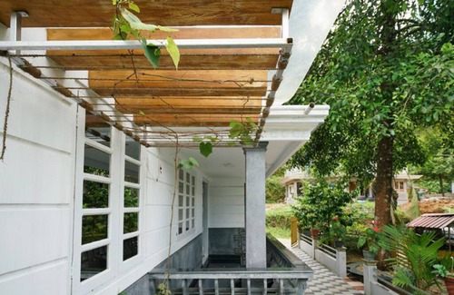 Devikolam House | Amiable Home Stay near to National Highway/Munnar