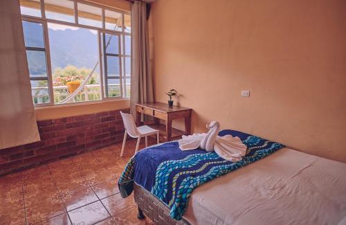 San Pedro La Laguna Hotel | Amigos