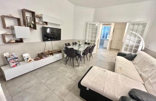 Juan-les-Pins Apartment | Amiral Courbet Apartment