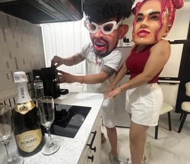 West Hollywood Apartment | AMIRI Hollywood 5 mins from Hard Rock Stadium & The Guitar