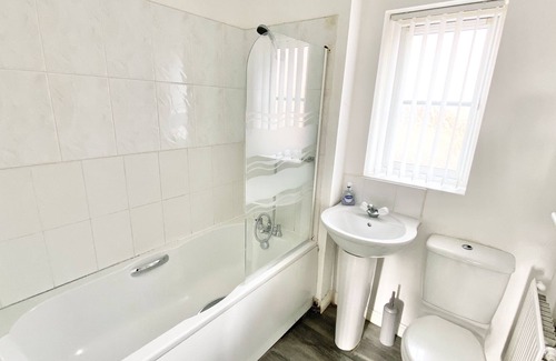 Newport House | Ammaculate 3 Bedroom property near Caltic Manor