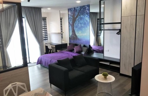 Kajang House | AMNI Homestay Vista Bangi Muslim Preferred (Pool View)