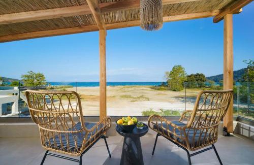 Golden Beach Hotel | Amo Golden Suites