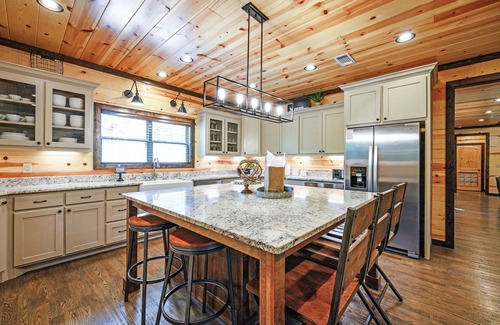 Broken Bow Cabin | Among the Pines- modern farmhouse cabin-Sleeps 20!