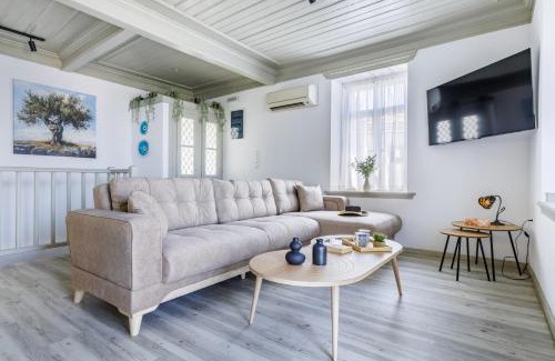 Glossa House | Amorama Suites