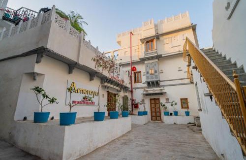 Lake Swaroop Sagar Hotel | Amoraya Udaipur