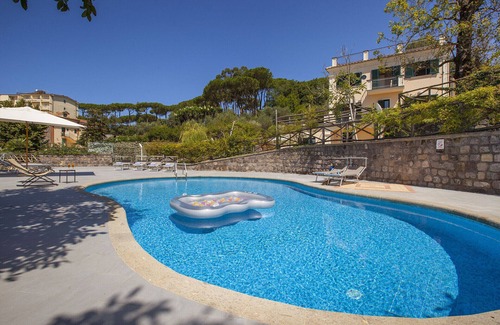 Sant'Agata sui Due Golfi Villa | AMORE RENTALS - Villa Il Noce with Private Pool, SPA, Garden, BBQ and Parking