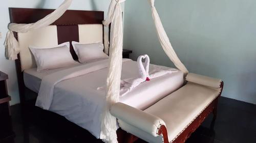 Mansuar Island House | Amoryg Resort and Dive Raja Ampat